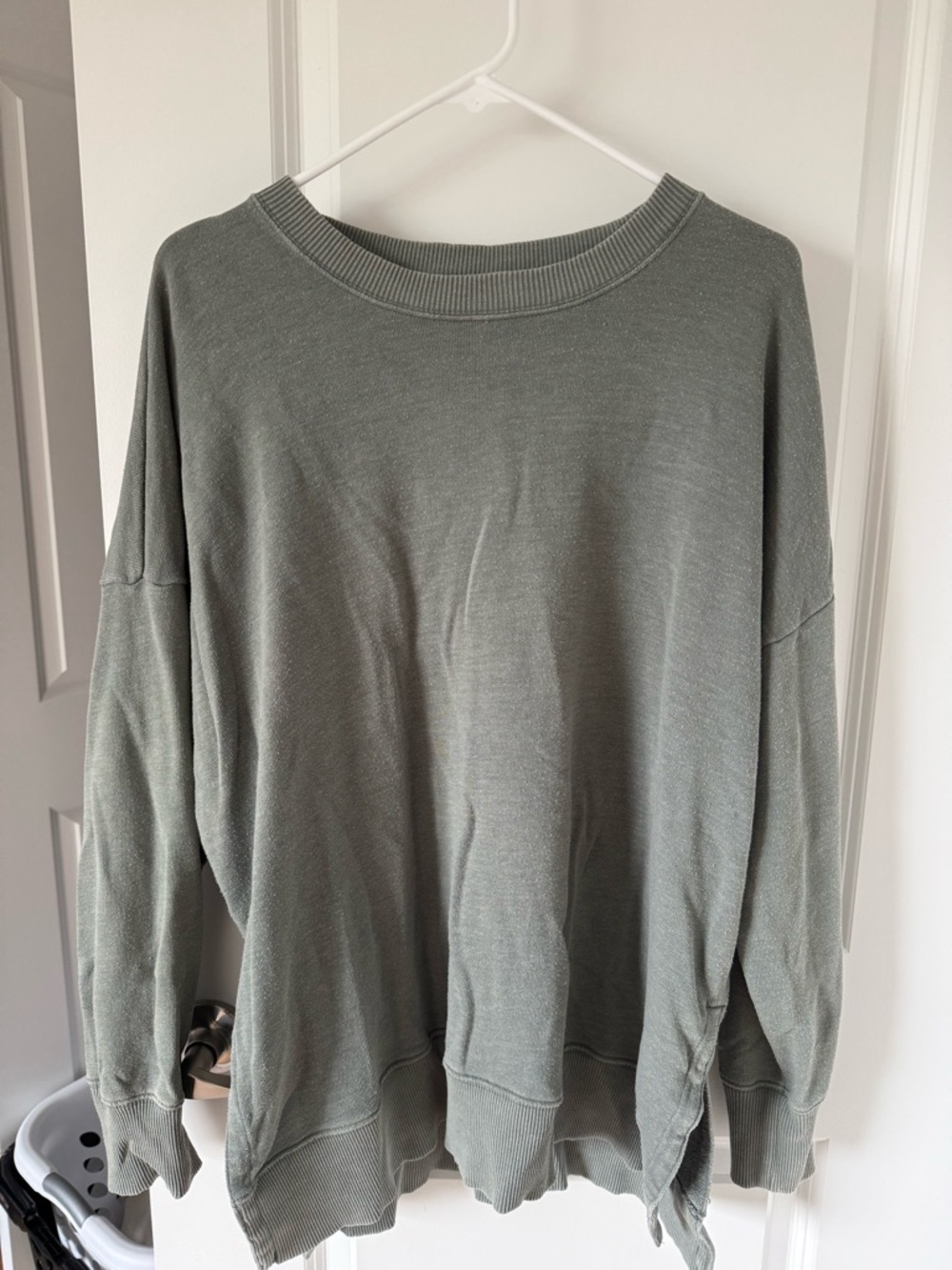 Aerie Sage Green Women's Oversize Crewneck Sweater